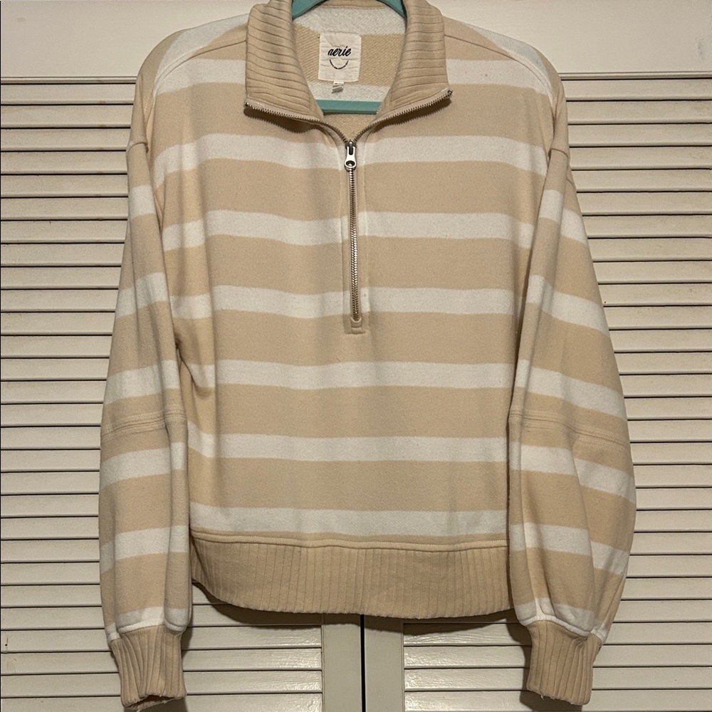 Aerie Women's Tan and White Striped Sweatshirt
